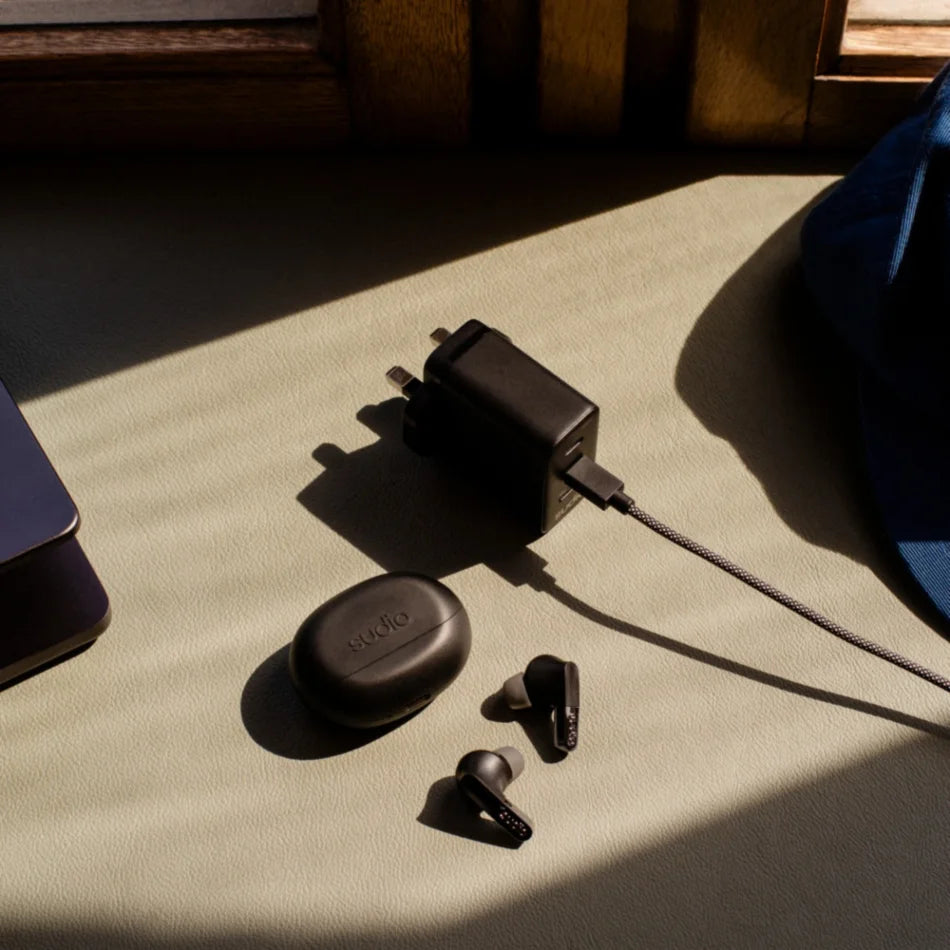 SUDIO P3 Power Plug Type BF 65W UK (Black)