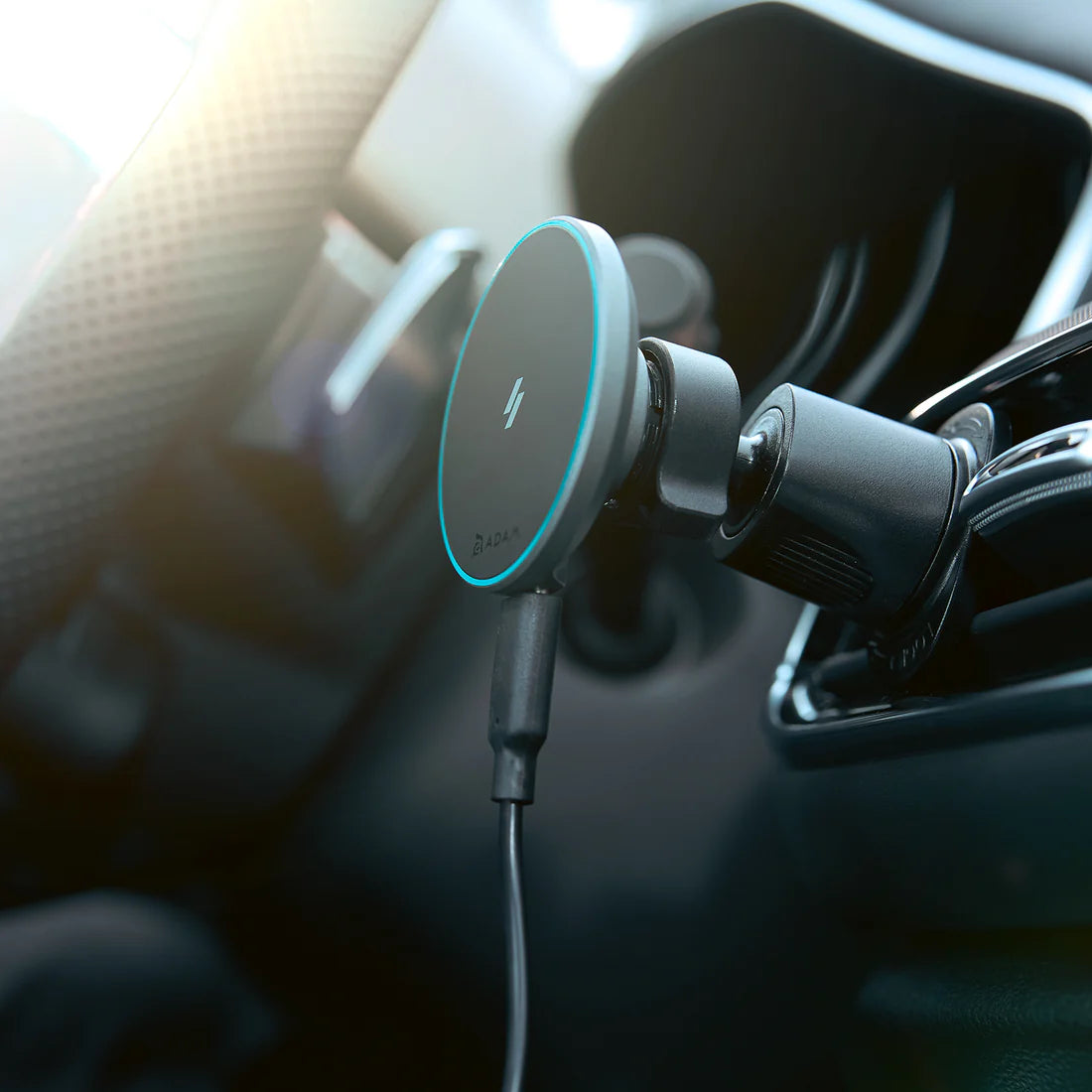 ADAM ELEMENTS CQ1 Qi2 Magnetic Charging Car Mount (Black)
