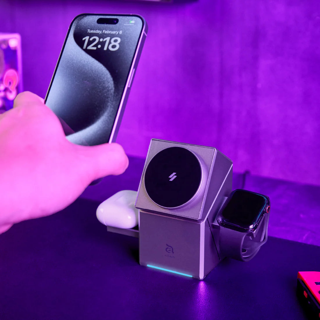 ADAM ELEMENTS Mag Qube Qi2 3-in-1 Intelligent Charging Station (Titanium)